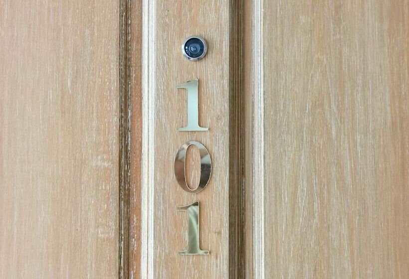 スーペリアールーム, Lertnimit Boutique