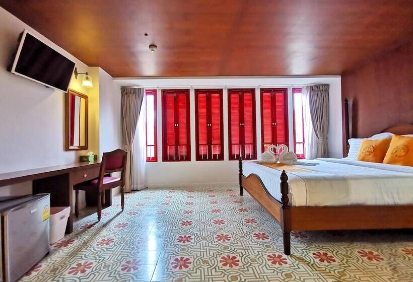 デラックスルーム, Lertnimit Boutique