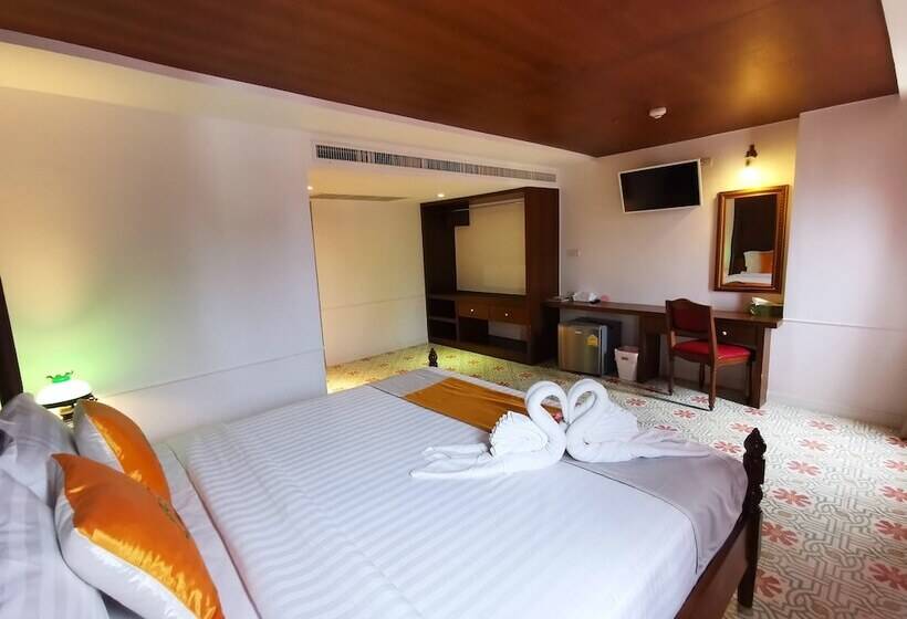 デラックスルーム, Lertnimit Boutique