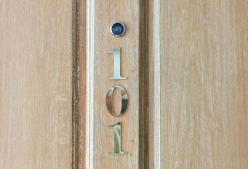 スーペリアールーム, Lertnimit Boutique