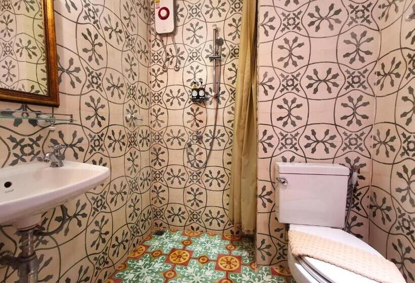 デラックスルーム, Lertnimit Boutique