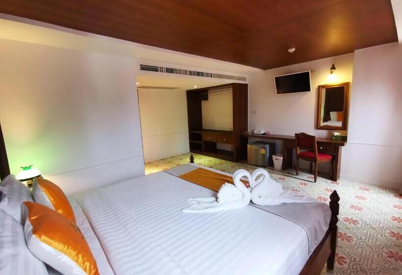 デラックスルーム, Lertnimit Boutique