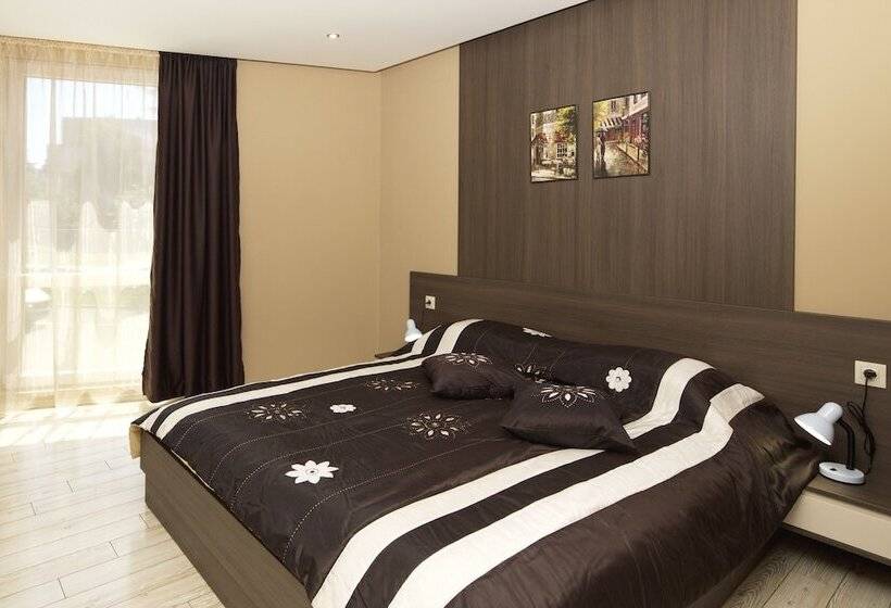 Люкс Вид на Сад, Aparthotel Paradiso