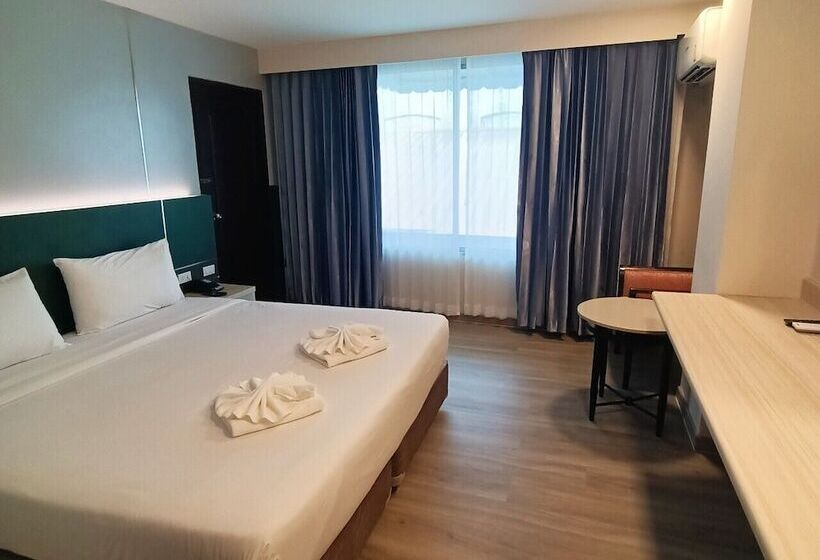 디럭스 룸, Mayflower Grande Hotel Phitsanulok