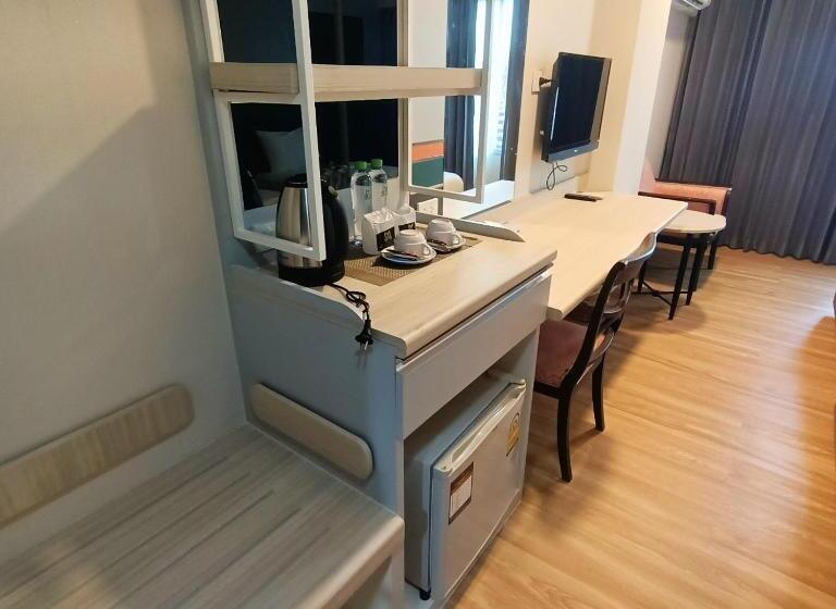 디럭스 룸, Mayflower Grande Hotel Phitsanulok