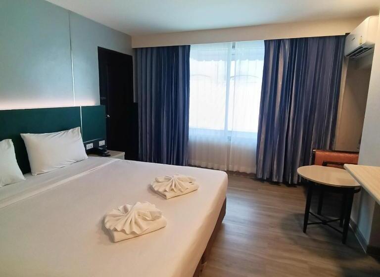 디럭스 룸, Mayflower Grande Hotel Phitsanulok