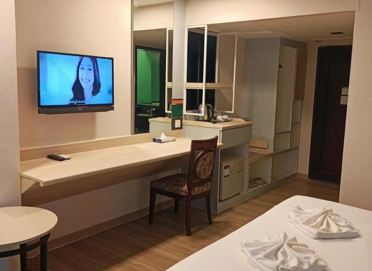 디럭스 룸, Mayflower Grande Hotel Phitsanulok