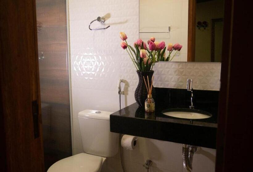 자쿠지 스위트, Recanto De Moriá