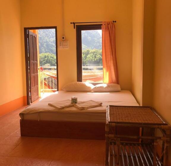 스탠다드 룸 산 전망, Riverview Bungalows & Gh