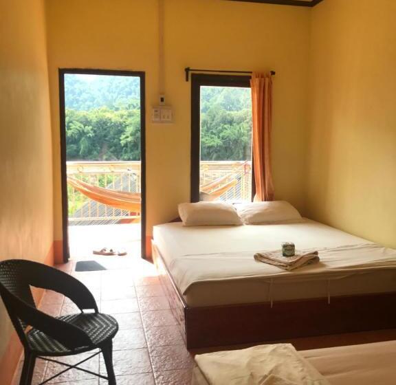 패밀리 룸 산 전망, Riverview Bungalows & Gh