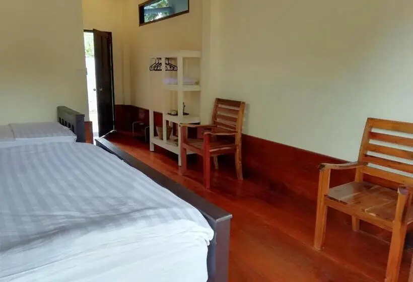 Superior-perhehuone, Riverview Bungalows & Gh