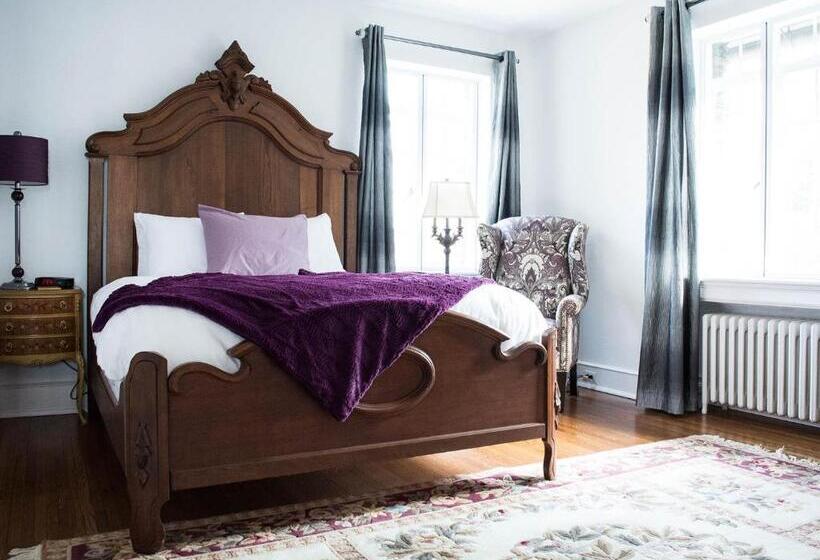 جناح, The Manor On Front