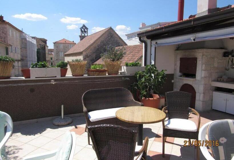 اتاق خانوادگی, Guest House Klaudija