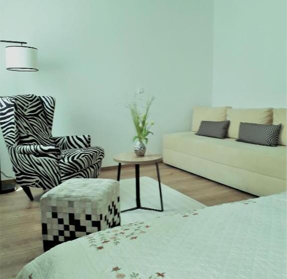 חדר משפחתי, Guest House Klaudija
