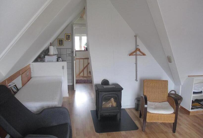 带阳台标准四人间, Guesthouse Sharon Aarhus