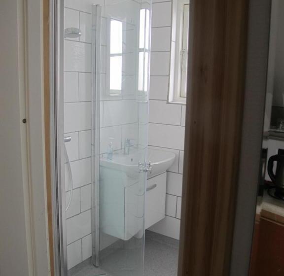 带阳台标准四人间, Guesthouse Sharon Aarhus