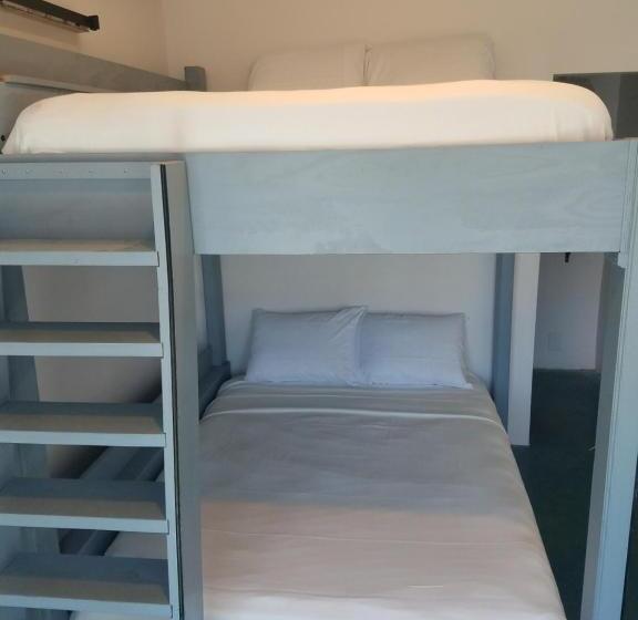 Апартаменты 1 Спальня, House Of Trestles   Hostel