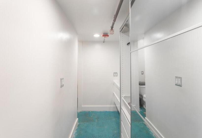 Люкс Superior, House Of Trestles   Hostel