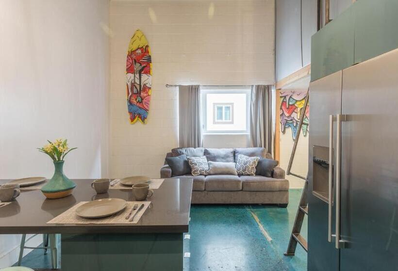 Люкс Superior, House Of Trestles   Hostel