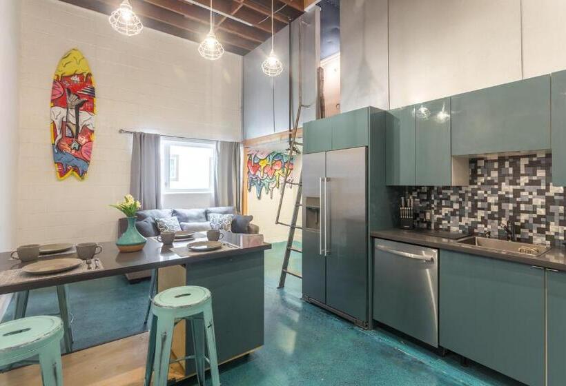 Люкс Superior, House Of Trestles   Hostel