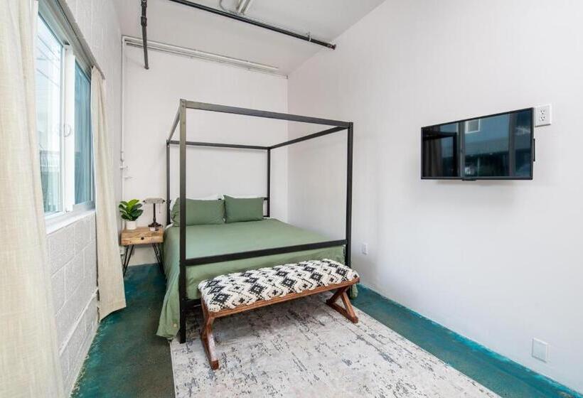 스위트, House Of Trestles   Hostel