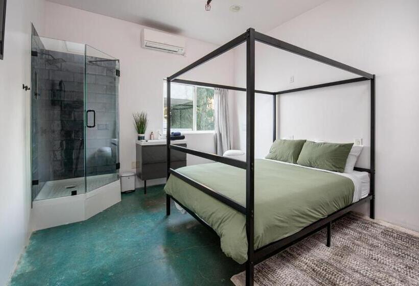 Люкс, House Of Trestles   Hostel