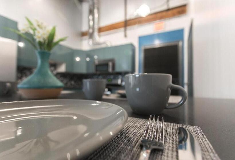 Люкс Superior, House Of Trestles   Hostel