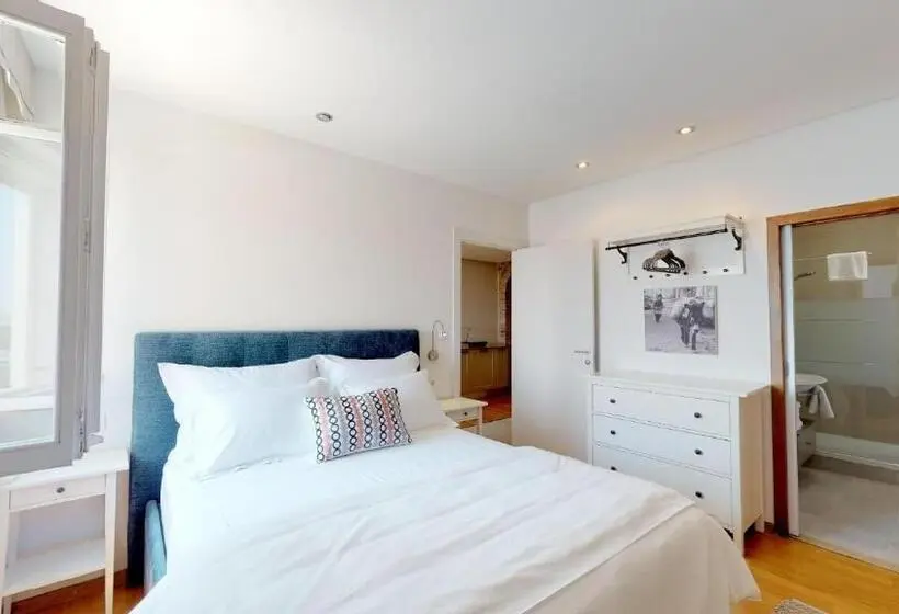 آپارتمان 2 خوابه, Riva Apartments
