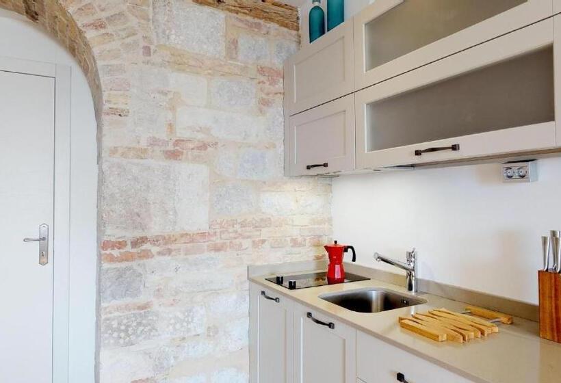 침실 2개 아파트, Riva Apartments