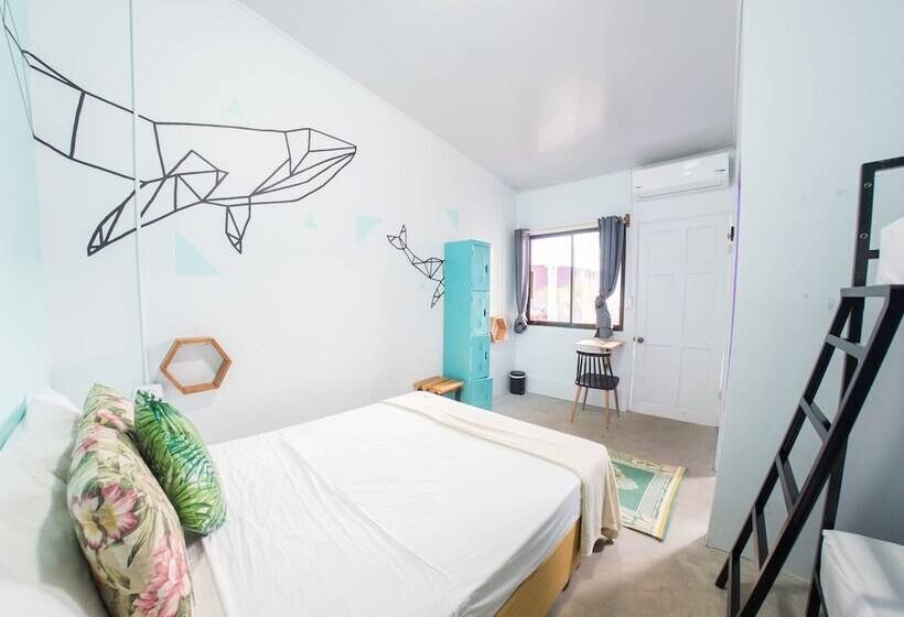 Семейный Номер, Selina Jaco