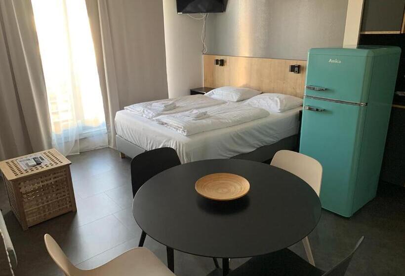 استودیوی استاندارد, Boutique & Wellness Hotel Vital