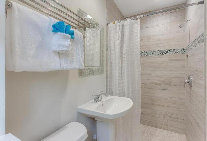 带大床的标准间, Drift