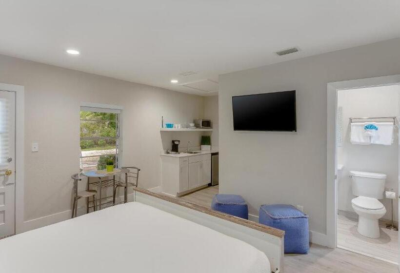 带大床的套房, Drift