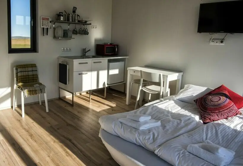 خانه 1 خوابه, Brú Guesthouse