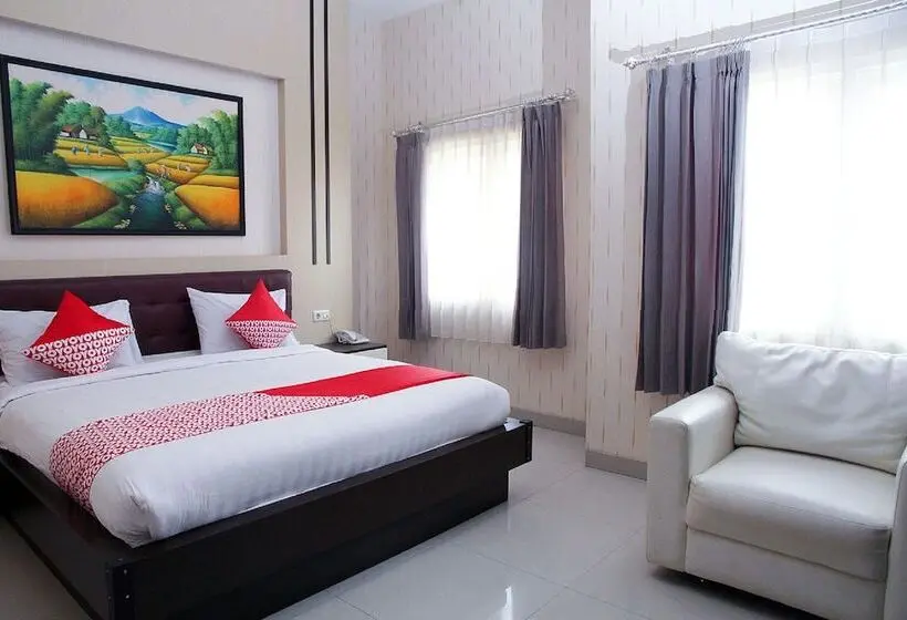 デラックススイート, Reddoorz At Hotel Gajah Mada Palu
