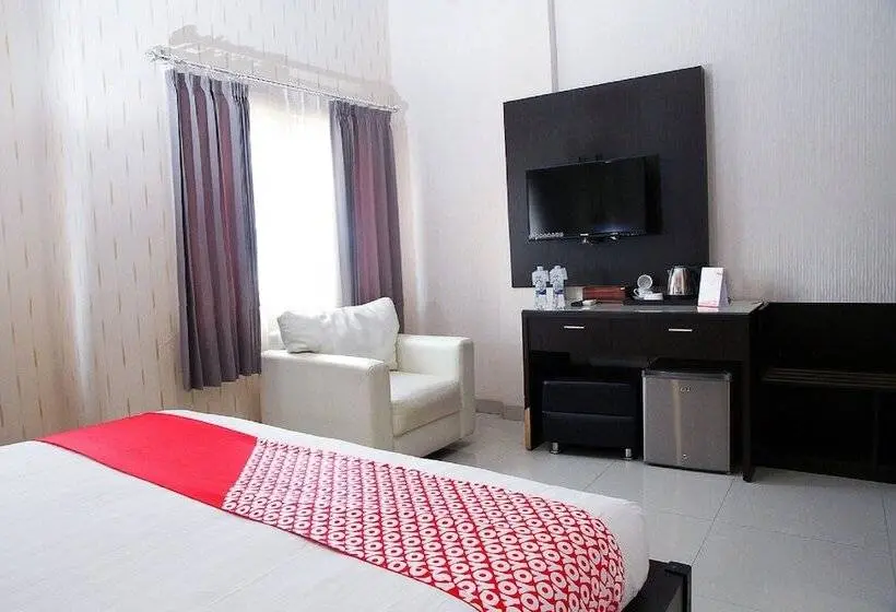 デラックススイート, Reddoorz At Hotel Gajah Mada Palu