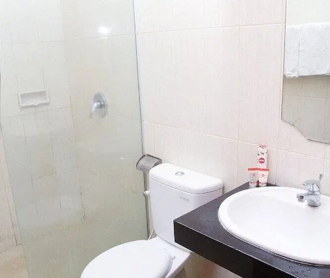 デラックススイート, Reddoorz At Hotel Gajah Mada Palu