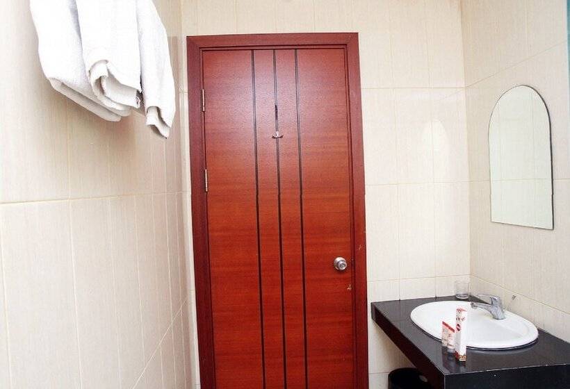 جناح ديلوكس, Reddoorz At Hotel Gajah Mada Palu