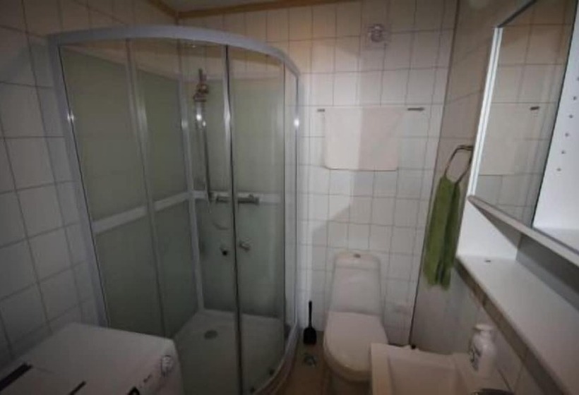 آپارتمان 1 خوابه, House On The Hill