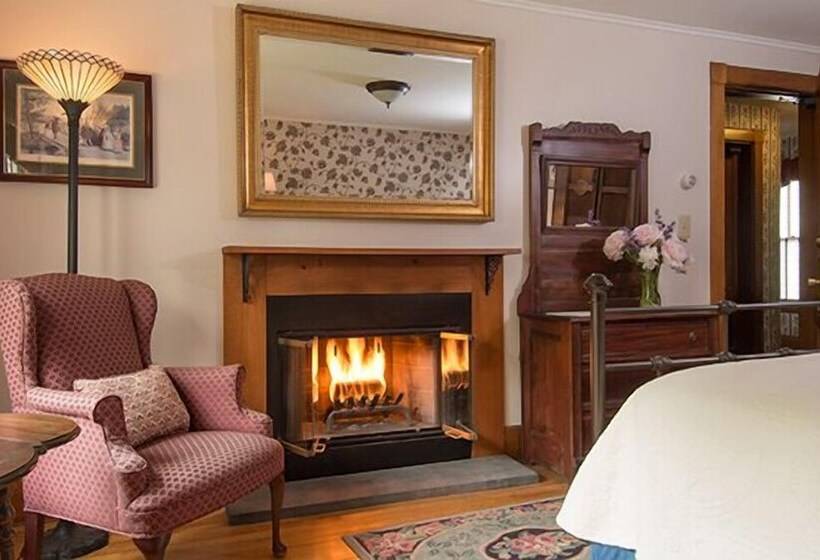 스탠다드 룸, Inn At Ellis River