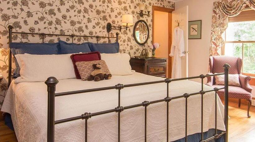 스탠다드 룸 킹사이즈 침대, Inn At Ellis River