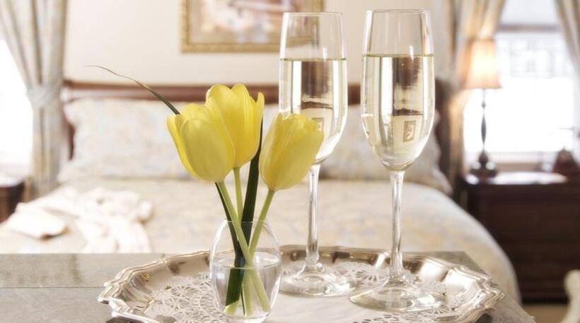 스탠다드 룸 킹사이즈 침대, Inn At Ellis River