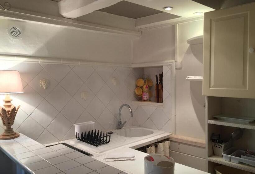 סוויטה, Mhl   Maison Hotel Lyon