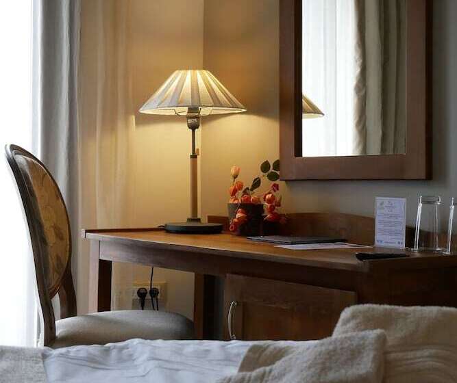 Трехместный Номер Deluxe, Rodovoli