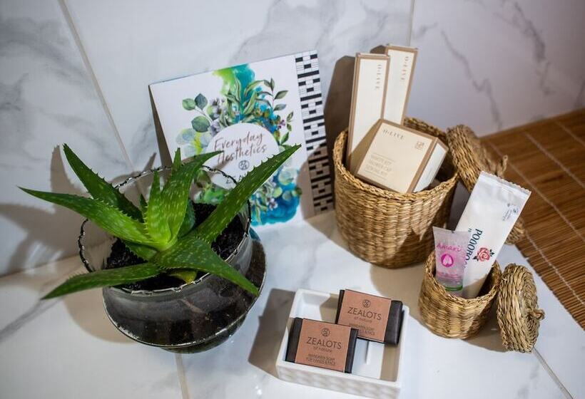 סוויטת ג'וניור, Rodovoli