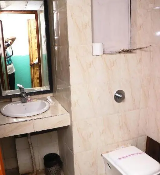 Standardzimmer, Samrat International