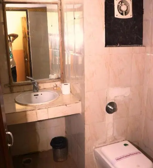 Standardzimmer, Samrat International