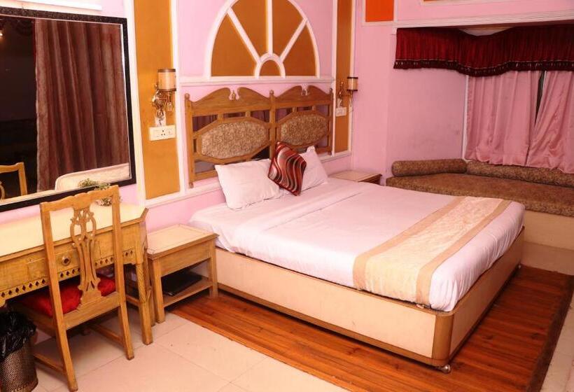 Люкс Superior, Samrat International