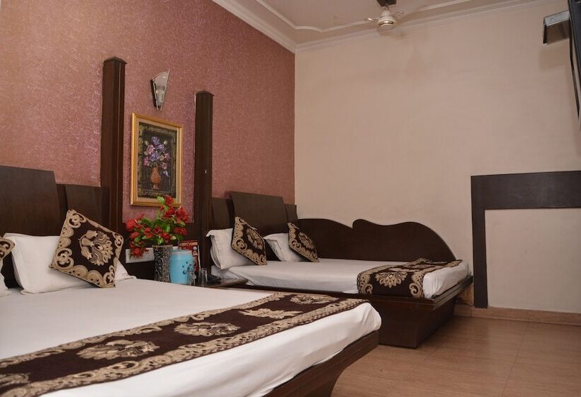 ファミリールーム, Yatri International