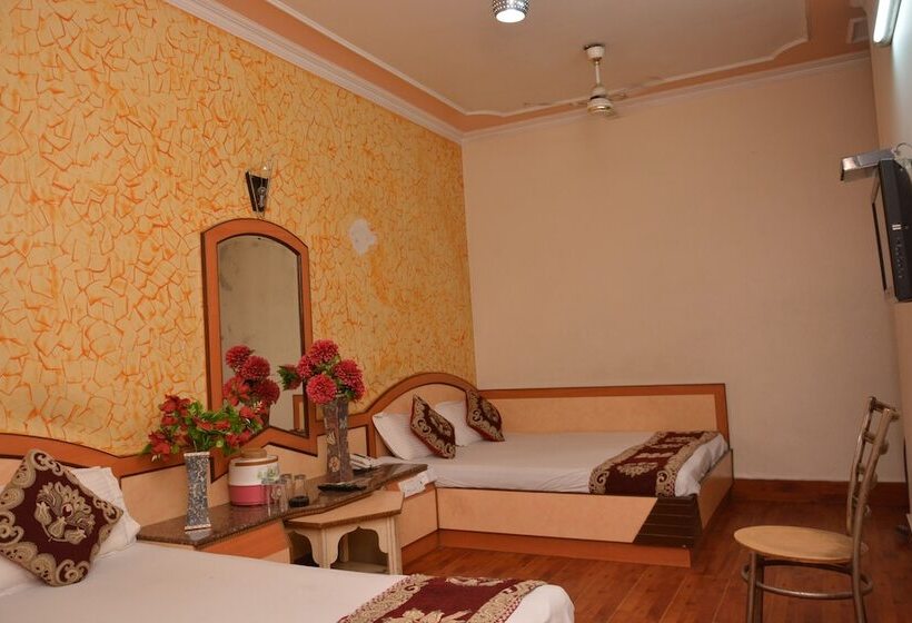 ファミリールーム, Yatri International